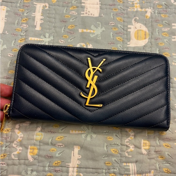 Yves Saint Laurent Handbags - Yves Saint Laurent Zippy Wallet
